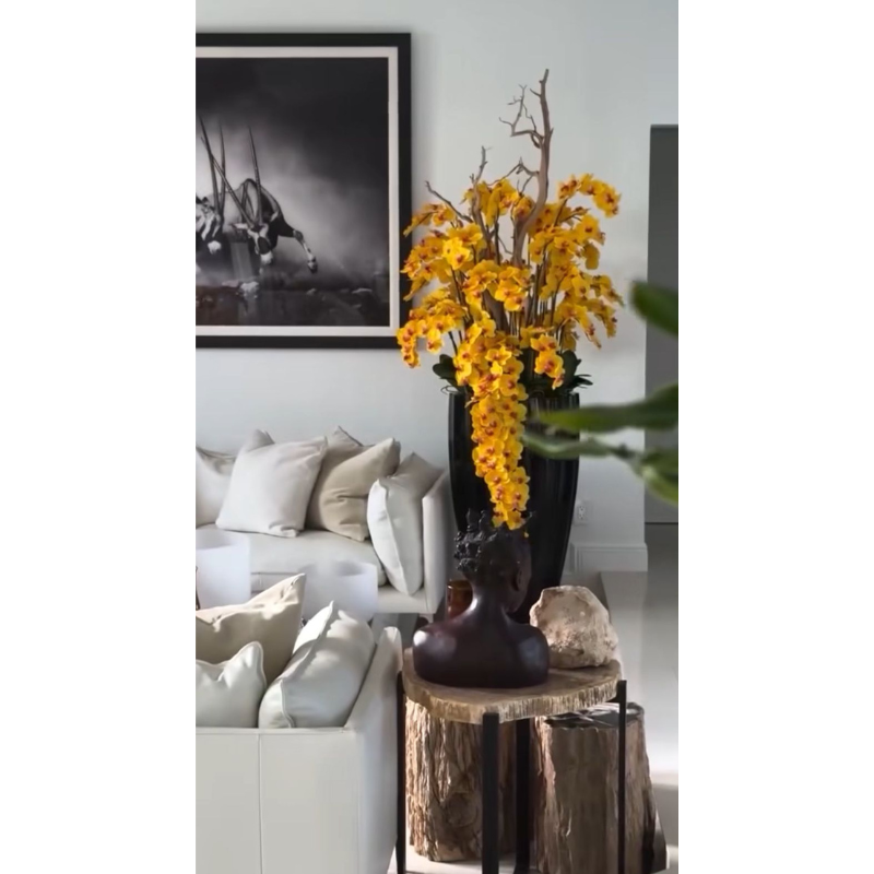 San Jose Vase in Glossy Black with hanging yellow orchids – The Ever Botanic