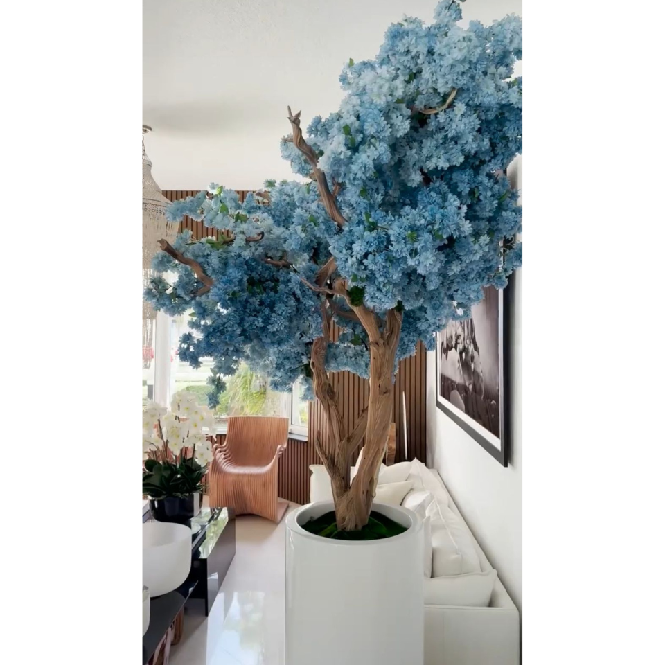 St. Tropez Vase in matte white with blue cherry blossoms – The Ever Botanic