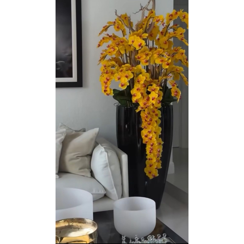 San Jose Vase in Glossy Black with hanging yellow orchids – The Ever Botanic