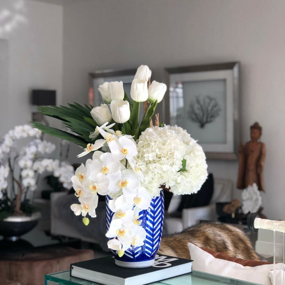 Inca striped vase with mixed bouquet – The Ever Botanic