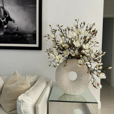 Large Eternity Vase with Magnolias and Driftwood – The Ever Botanic