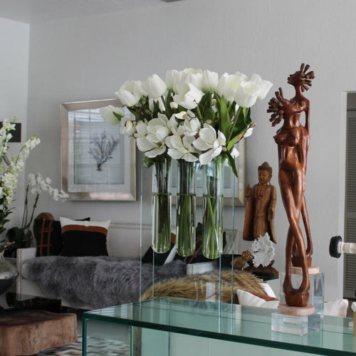 Triple vase with white tulips – The Ever Botanic