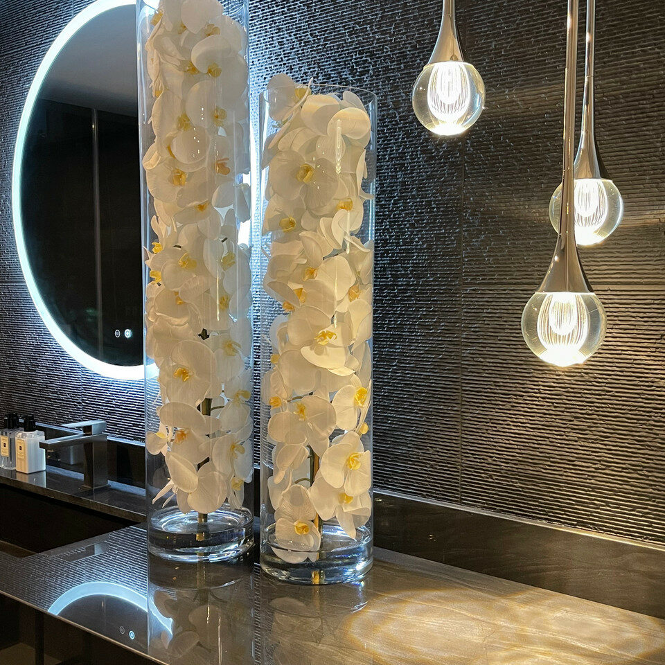 Glass Cylinder with White Phalaenopsis Orchids – The Ever Botanic