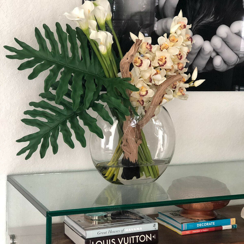 Lunar vase with cymbidiums and callas – The Ever Botanic